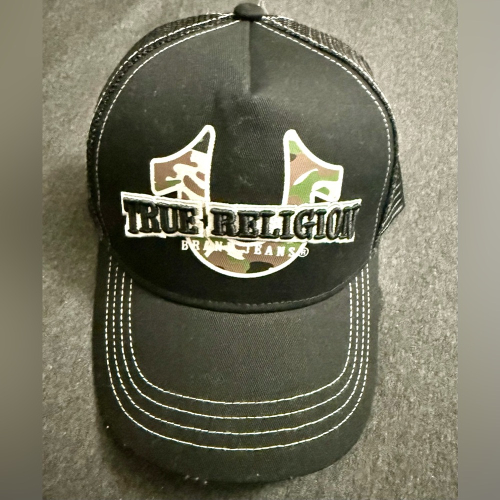 True Religion Black and Camouflage Cap - Picture 4 of 7